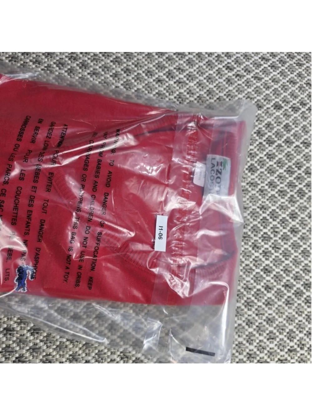 Vintage IZOD Lacoste 100% Cashmere Sweater Red V Neck Crocodile Logo Preppy